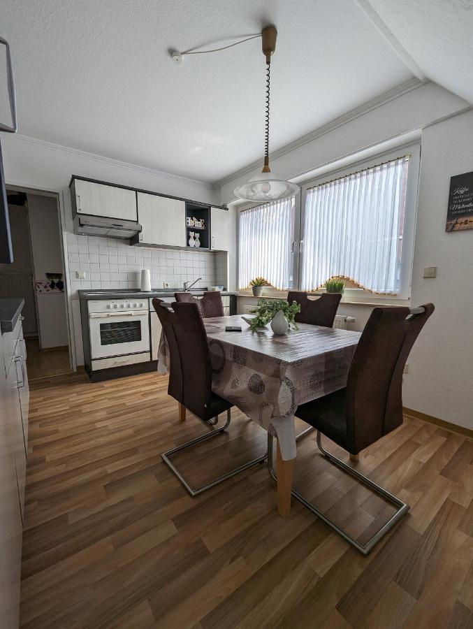 Ferienwohnung Leni Erstes Og Inkl Balkon Gartenblick Kostenfreier Parkplatz Stadtnah Aber Ruhig Gelegen Meppen Bagian luar foto